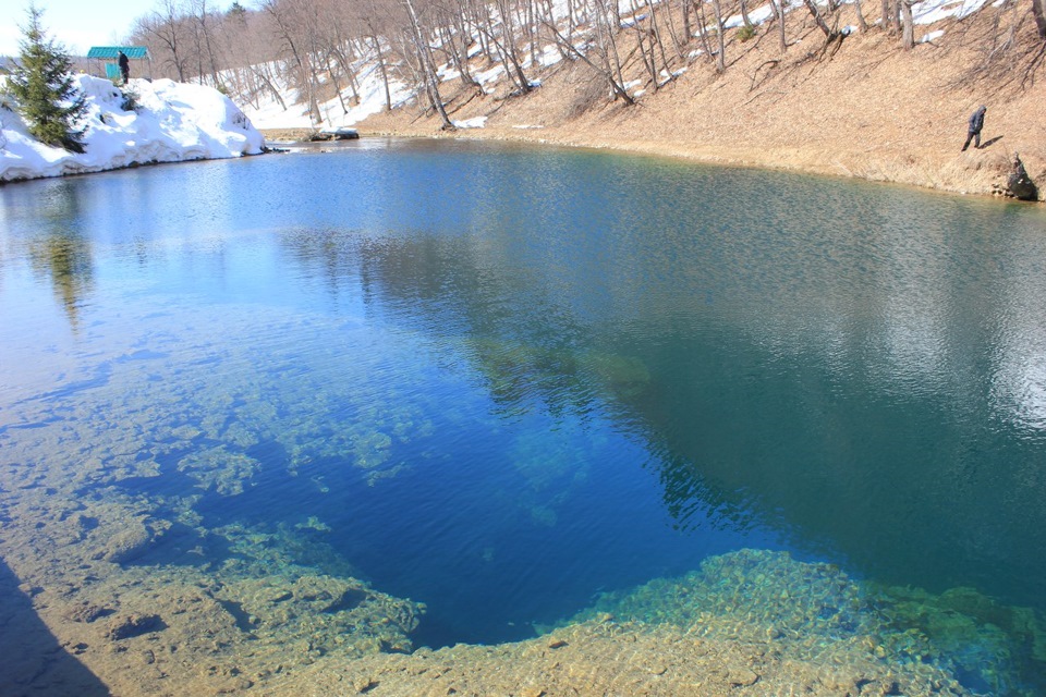 Озеро сарва. Озеро Сарва Башкортостан. Голубое озеро Башкирия Сарва. Озеро-Родник Сарва в Башкирии. Сарва Нуримановский район.