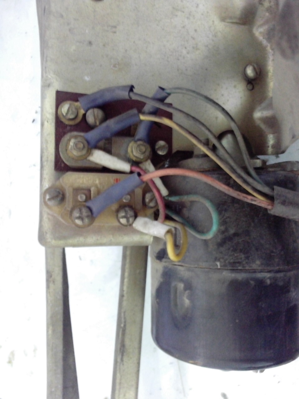 Кронштейн троса газа под Солекс 21083 — Москвич 2140 SL, 1,5 л, 1986 ...