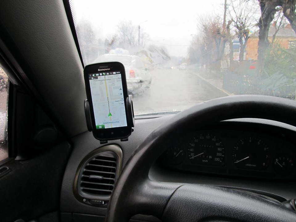 Ремонт держателя телефона в авто 5692642s 960