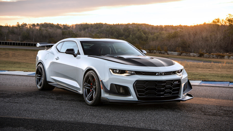 Chevrolet Camaro 6.2 AT ZL1 (06.2016 - 09.2018) - технические характеристики