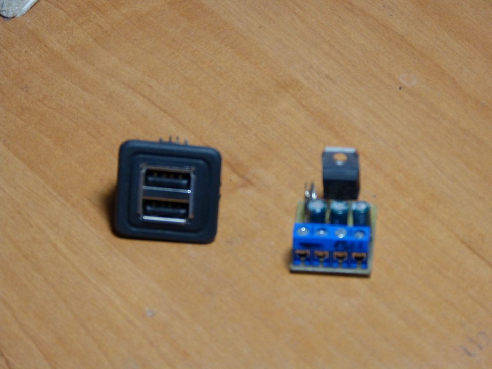 USB вместо заглушки кнопки — ЗАЗ 1102, 1,1 л, 1991 года | стайлинг | DRIVE2