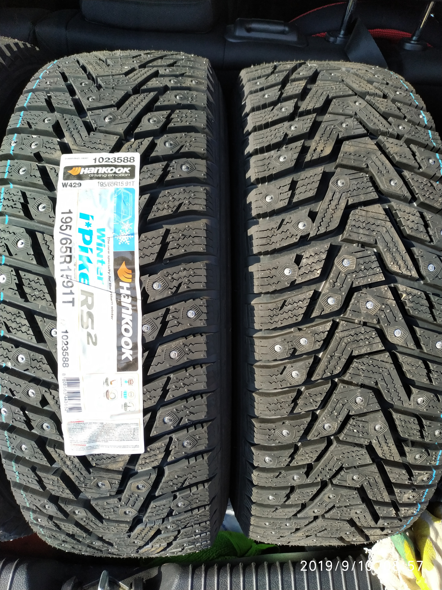 Резина winter i pike rs2. Hankook Winter i*Pike rs2 w429. Hankook Winter i Pike rs2. Колеса Ханкук w429. Резина Hankook Winter i Pike RS 2.