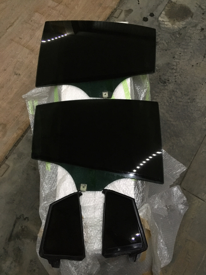 Задние стекла с заводской тонировкой Мазда 6 gh на Mazda 6 (2G) GH. Б/у ...