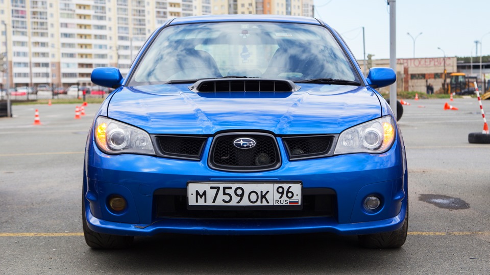 Фото машины subaru