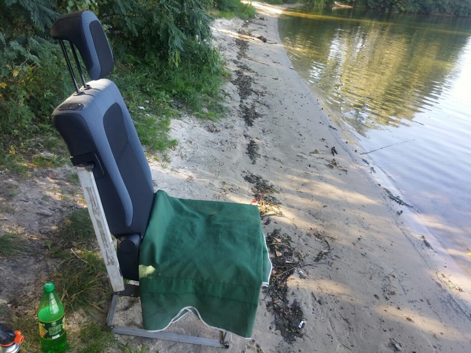 Подставка под сиденье — Citroen Berlingo (2G), 1,6 л, 2012 года ...