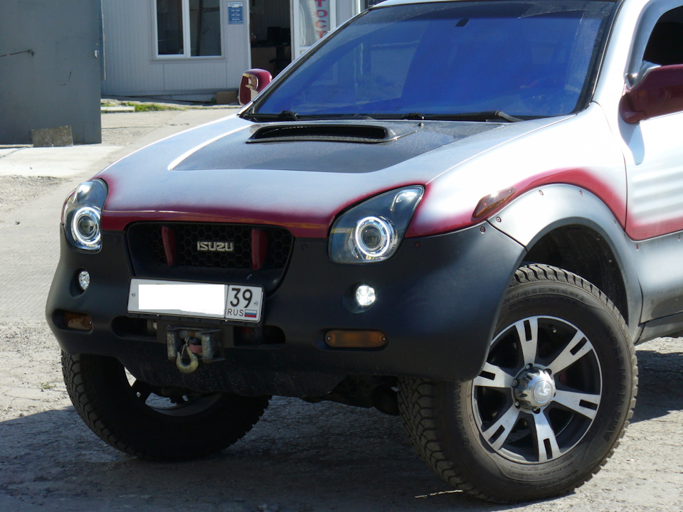 isuzu vehicross салон