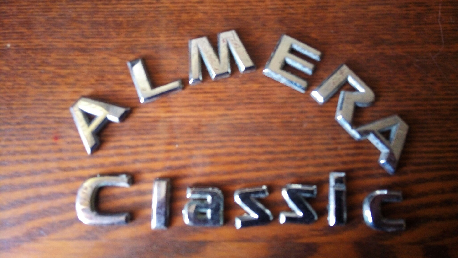 буквы крышки багажника