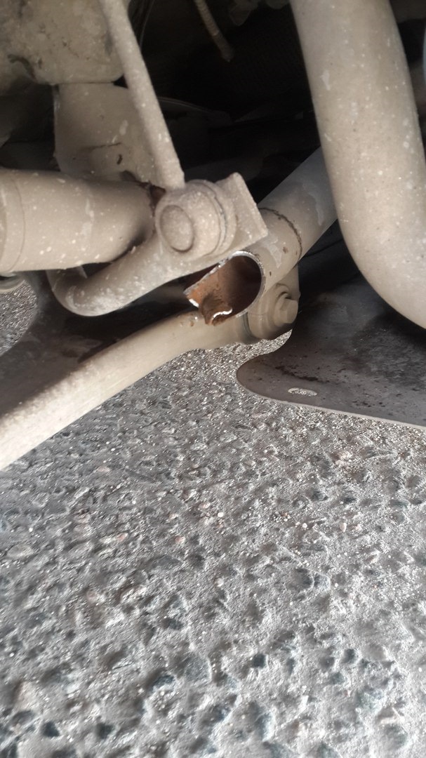 Лопнул приводной вал — Volkswagen Passat B6, 2 л, 2008 года | поломка ...