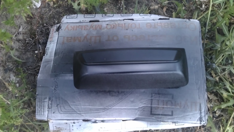 Затемняемся, покраска консоли в черный. — Lada Приора седан, 1,6 л ...