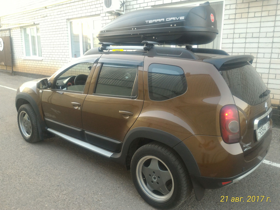 Дастер клуб. Renault duster (2g). Duster 2. Рено дастер новый в франции в горах. Renault duster 1.