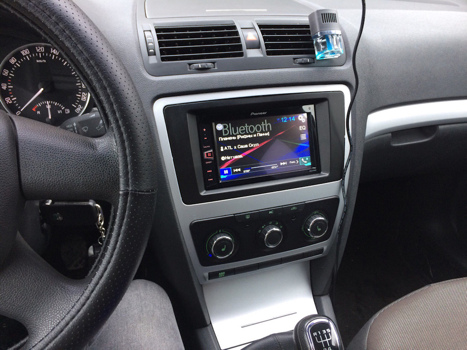 Магнитола pioneer MVH-AV280BT — Skoda Octavia A5 Mk2, 1,6 л, 2011 года ...