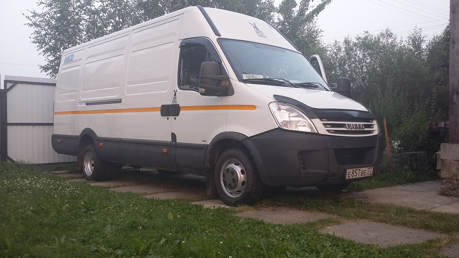 Ивеко дейли 2008 год. Ивеко Дейли 2008. Iveco Daily 35c15. Ивеко Дейли 3.0 дизель.