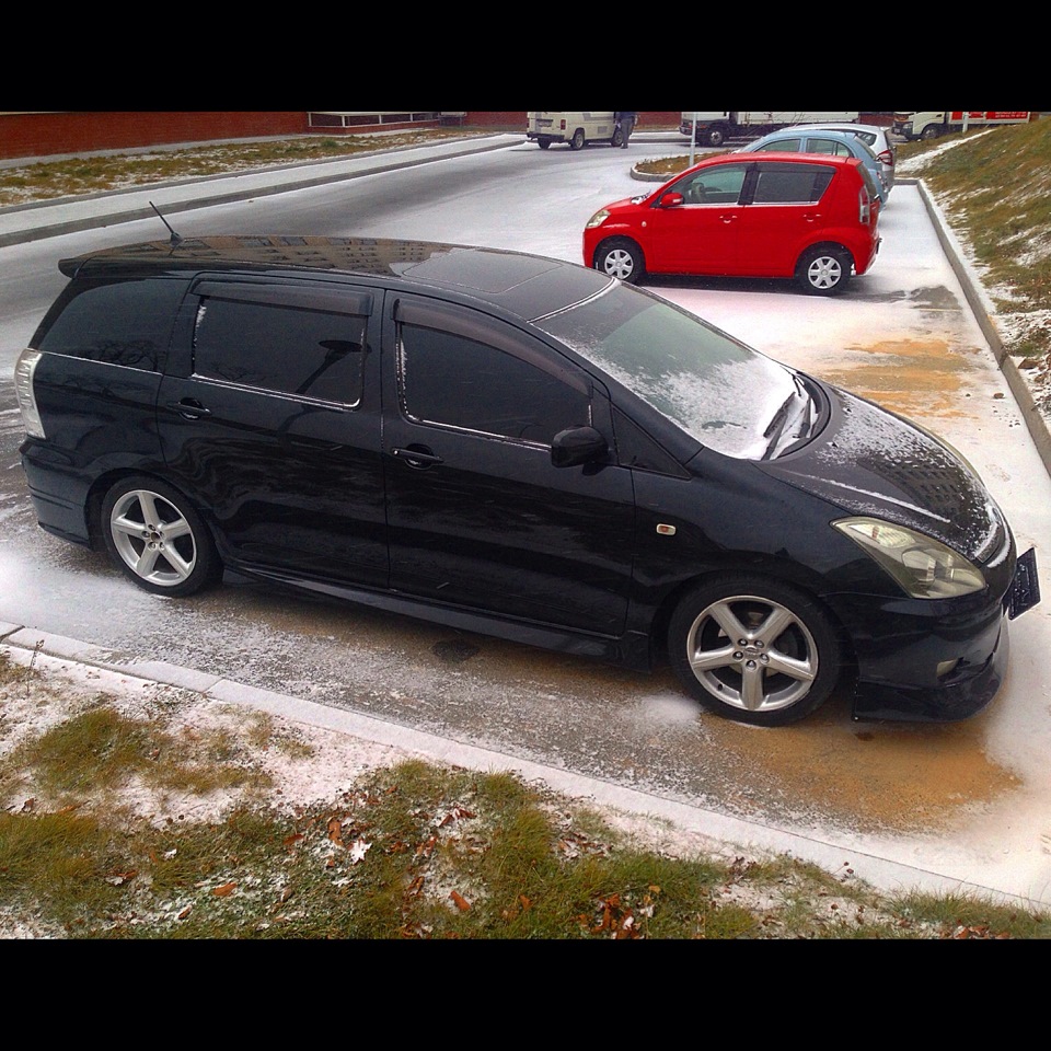 Toyota Wish r17