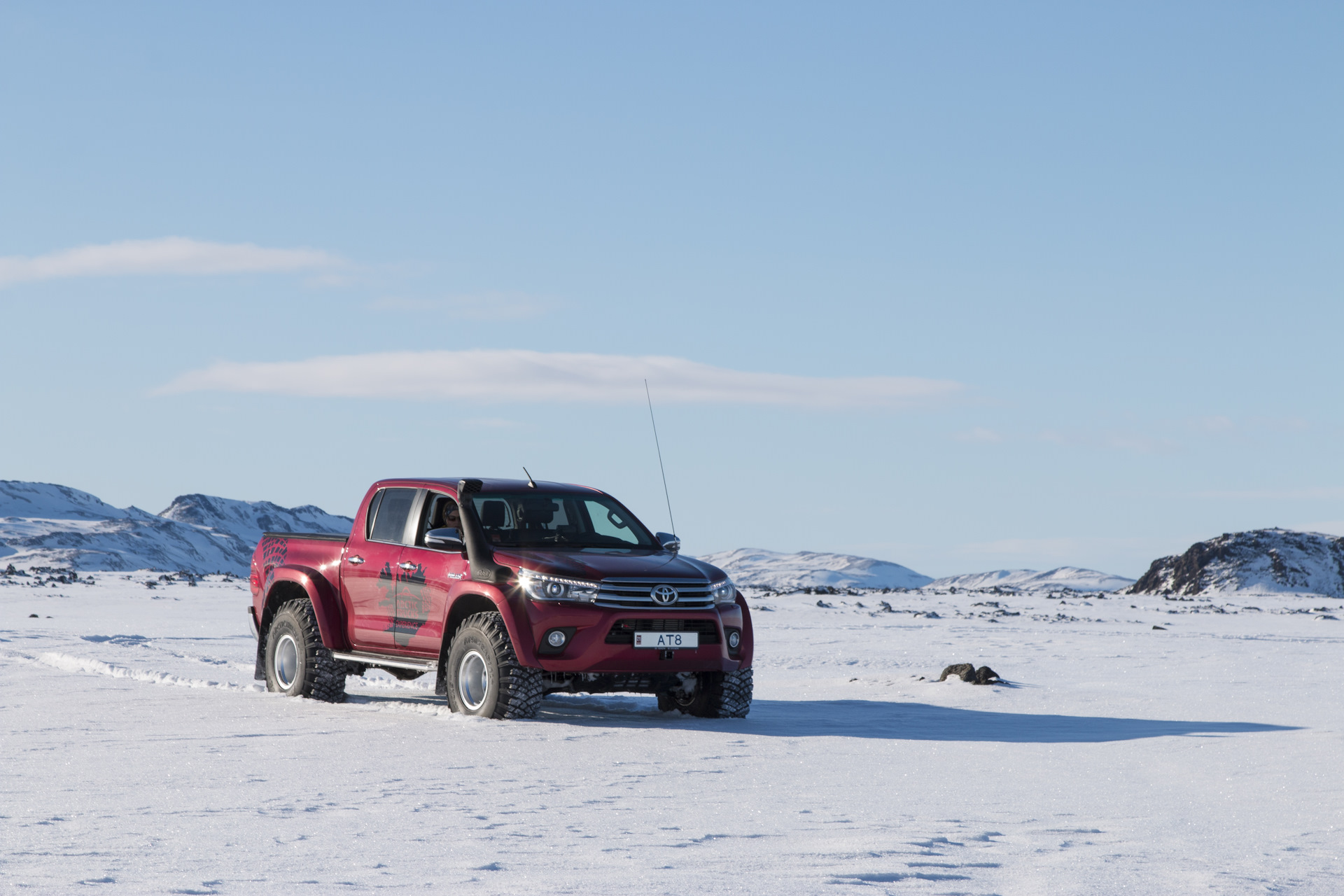 Hilux Arctic Trucks at38