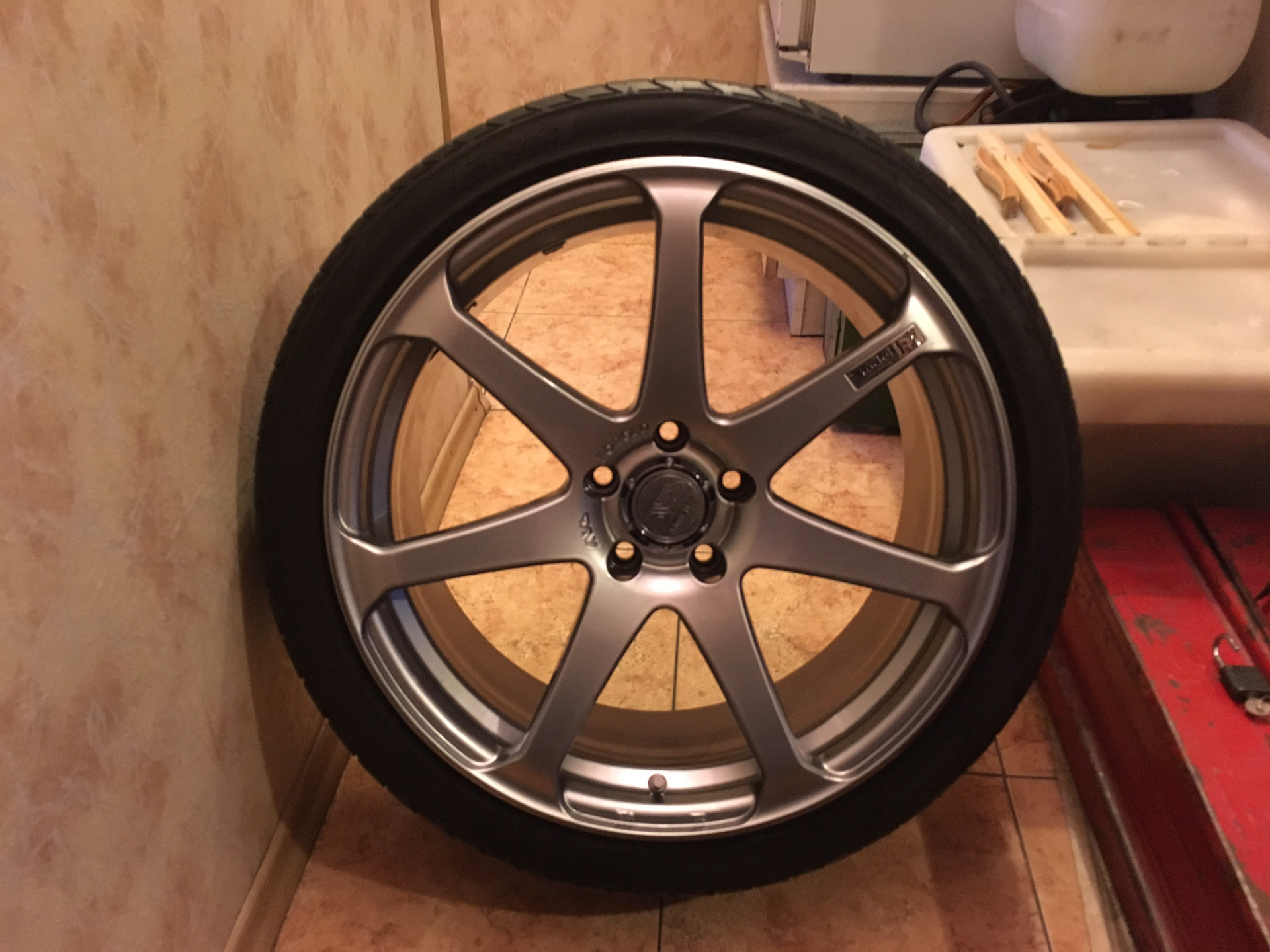 Вес avs f7 с резиной 245/35/19 — Skoda Octavia Scout A5 Mk2, 1,8 л ...