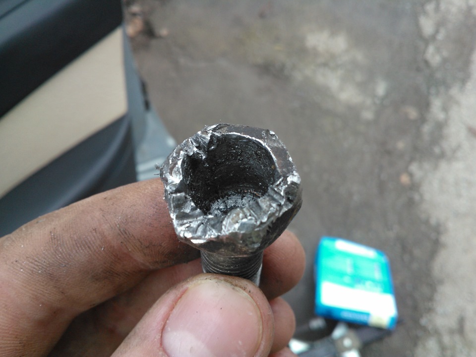 Замена ремня ГРМ и ремня генератора — LADA 21124, 1,6 л., 2005 года ...