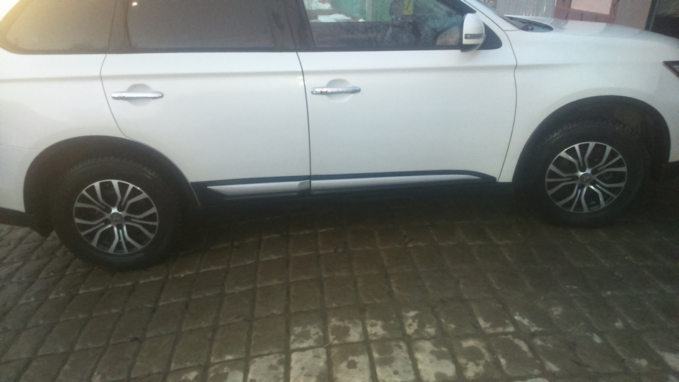 R16 Mitsu style — Mitsubishi Outlander (3G), 2 л, 2015 года | колёсные ...