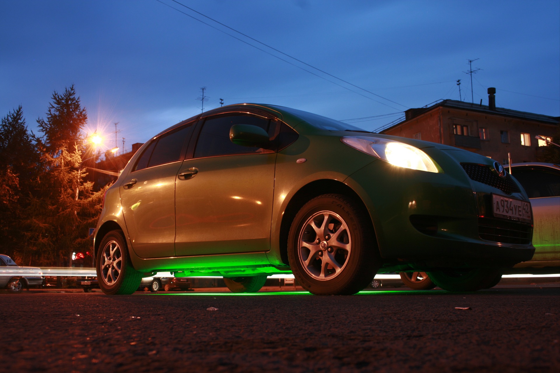   Toyota Vitz 13 2006 