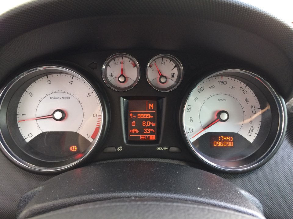 Расход топлива за 10.000км — Peugeot 308 (1G), 1,6 л, 2009 года ...