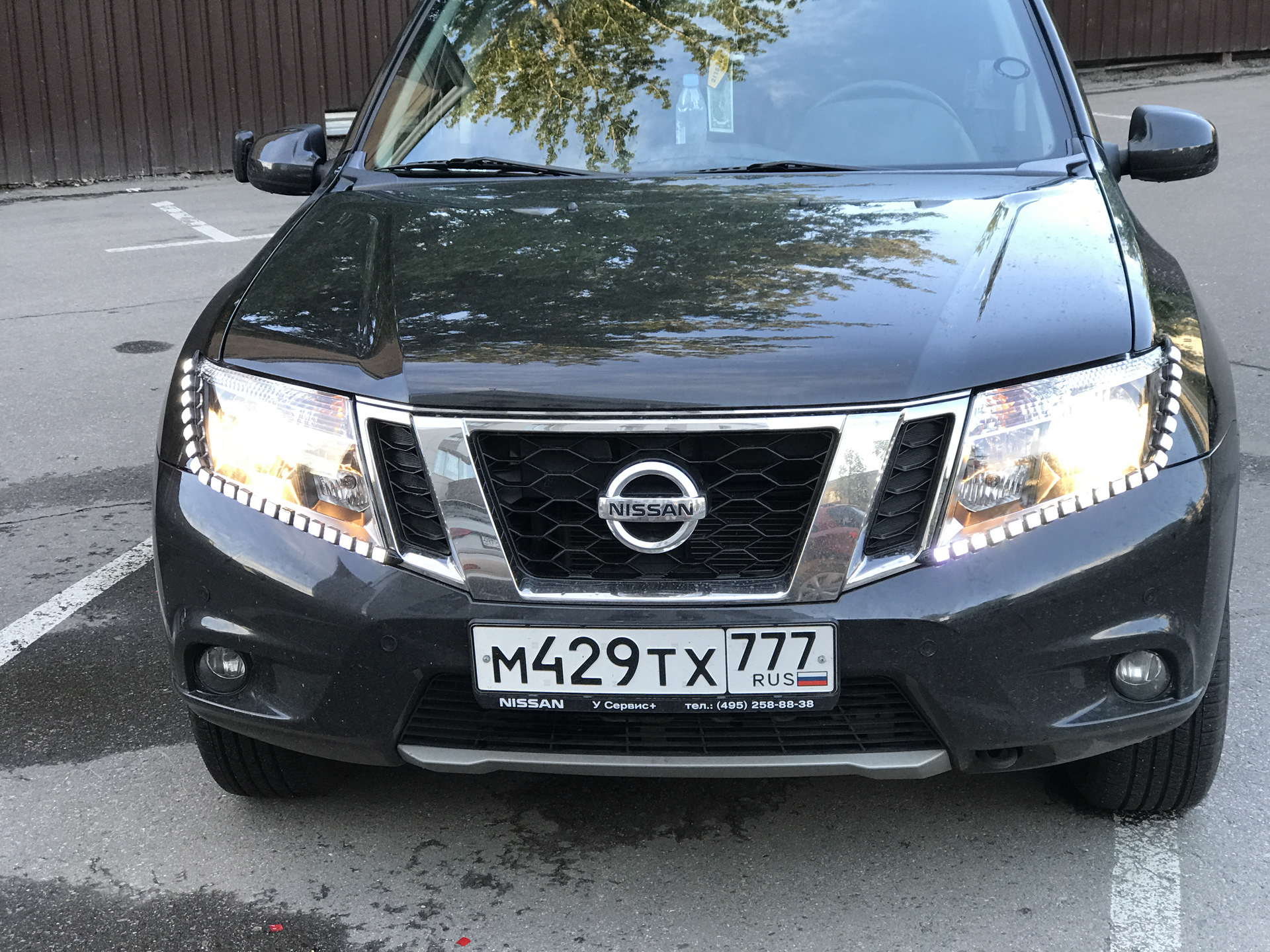 Дхо ниссан террано. Nissan Terrano 2014 альтернативные фары. Nissan Terrano 3 оптика. Ходовые огни Ниссан Террано. ДХО Ниссан Террано 2014 года.