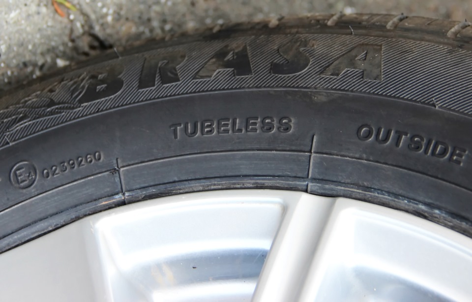 Brasa Aquacontrol. — Volkswagen Polo Sedan, 1,6 л, 2011 года | шины ...