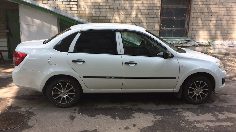 Видеорегистратор от зажигания — Lada Гранта, 1,6 л, 2015 года ...