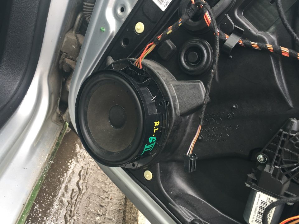 Замена динамика — Volkswagen Golf Mk6, 1,4 л, 2009 года | автозвук | DRIVE2