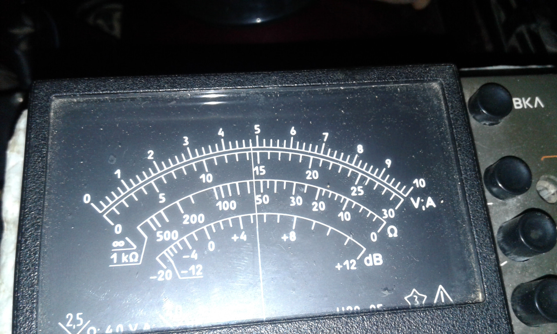 Замер напряжения на генераторе и на фарах. — Audi 80 (B4), 2 л, 1994 ...