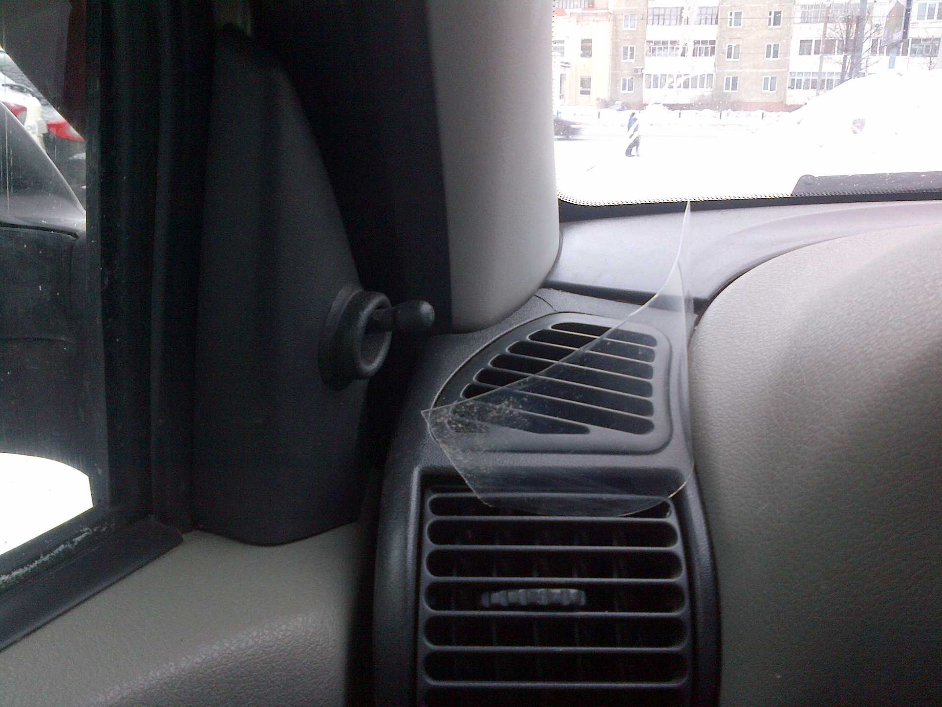 Обдув боковых стекол — Lada Калина универсал, 1,6 л, 2011 года | другое ...