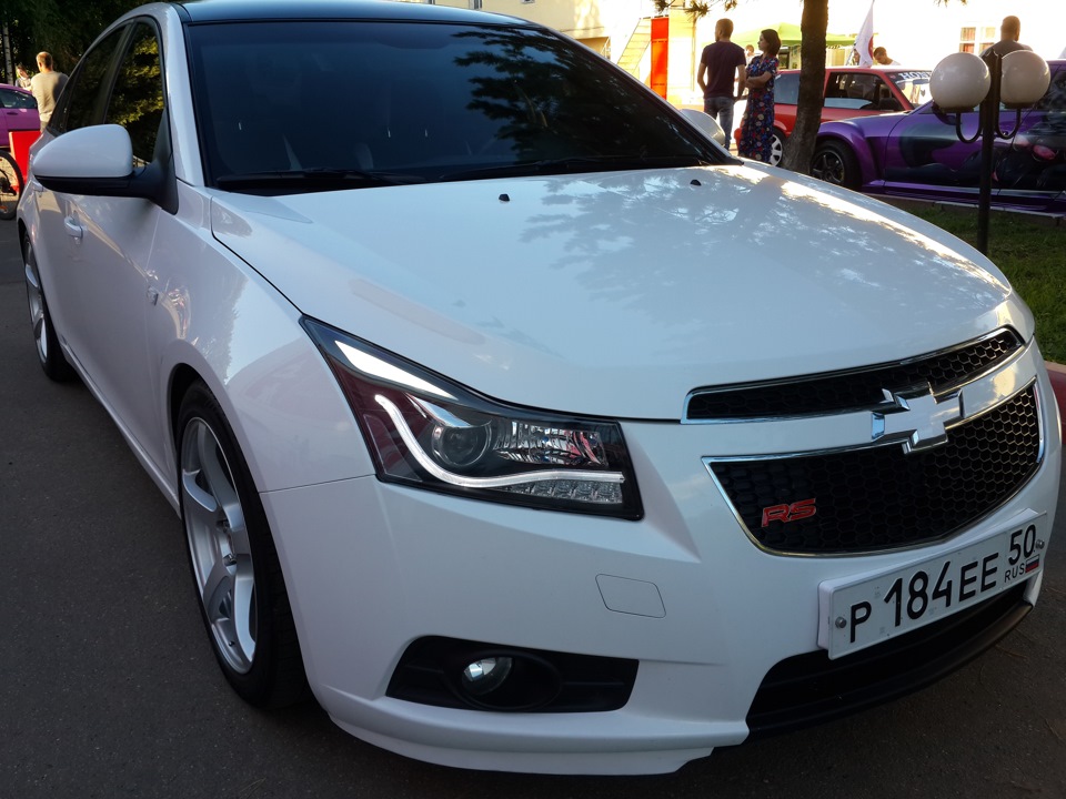 Cruze 1.8 2012. Chevrolet Cruze Tuning. Chevrolet Cruze 2014 Tuning. Тюнингованный Шевроле Круз. Chevrolet Cruze 2013 Black Tuning.