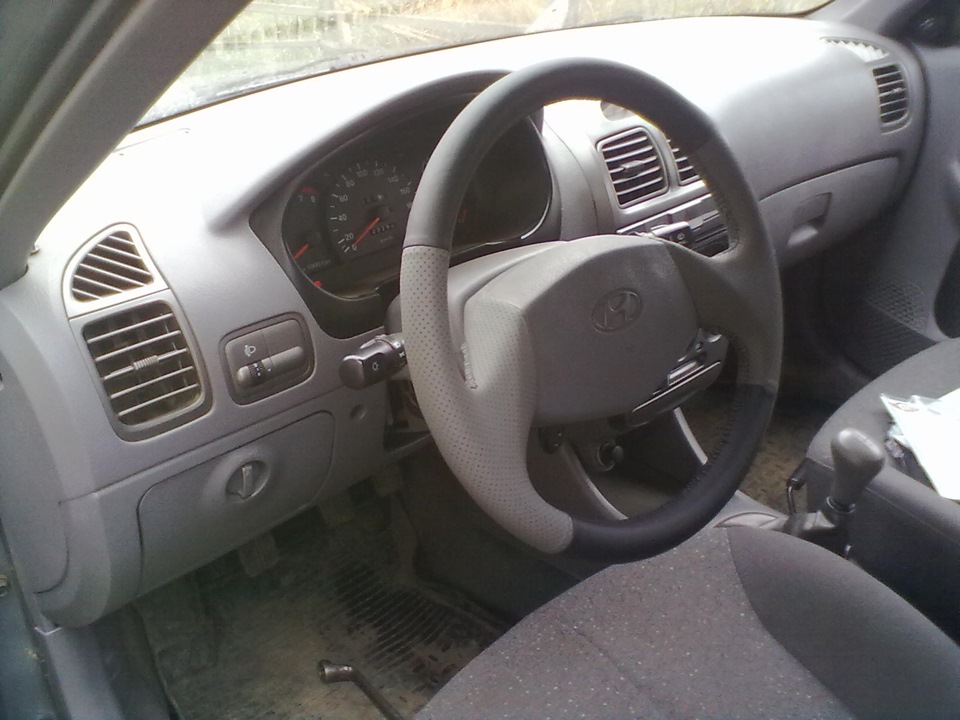 Обтянул кожей рулевое колесо — Hyundai Accent (2G), 1,5 л, 2006 года ...