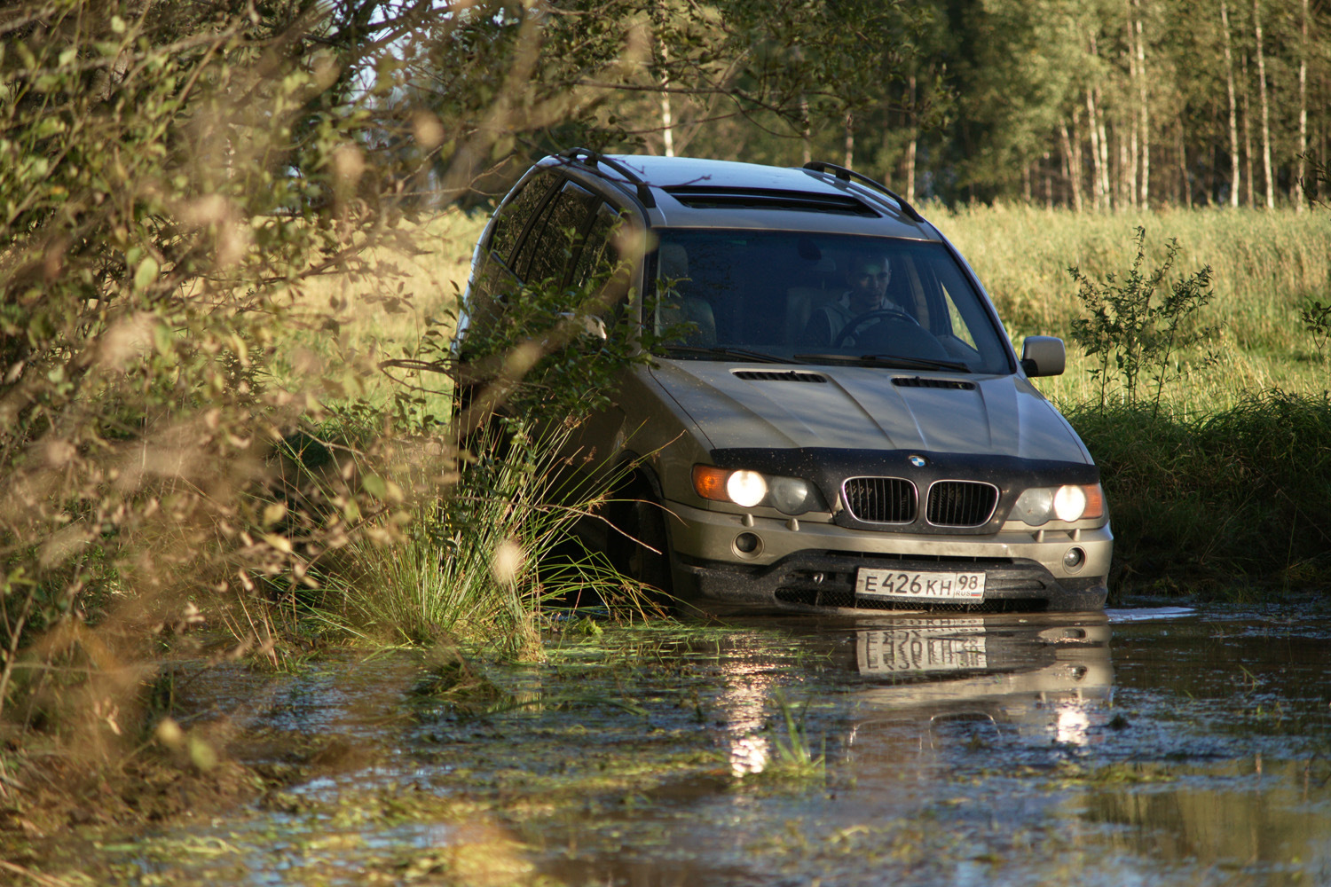 Бмв х5 е53 3.0. BMW x5 e53 2004 бездорожье. BMW x5 e53- полный привод 3 поколение. БМВ х5 для бездорожья. БМВ x5 e53 в грязи.