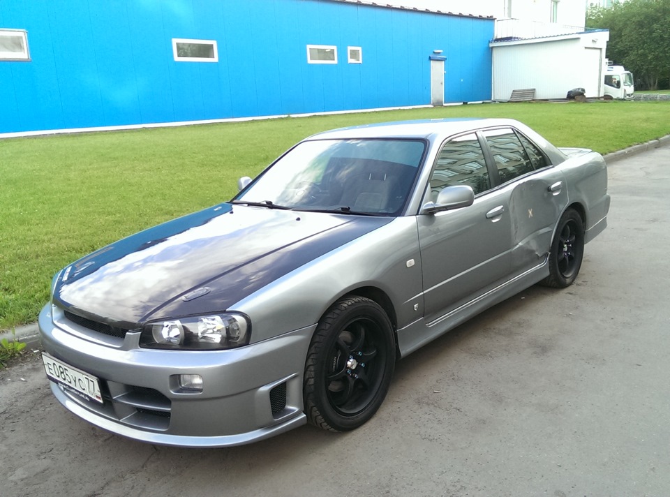 Nissan Skyline hr34