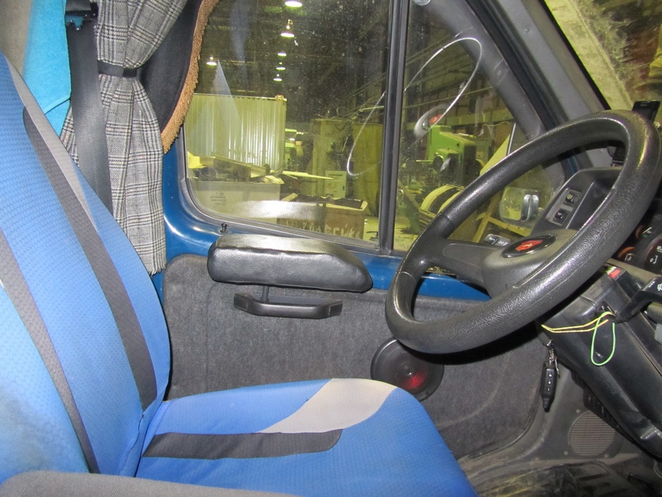 Подлокотники на двери — ГАЗ Газель, 2,3 л, 2001 года | тюнинг | DRIVE2
