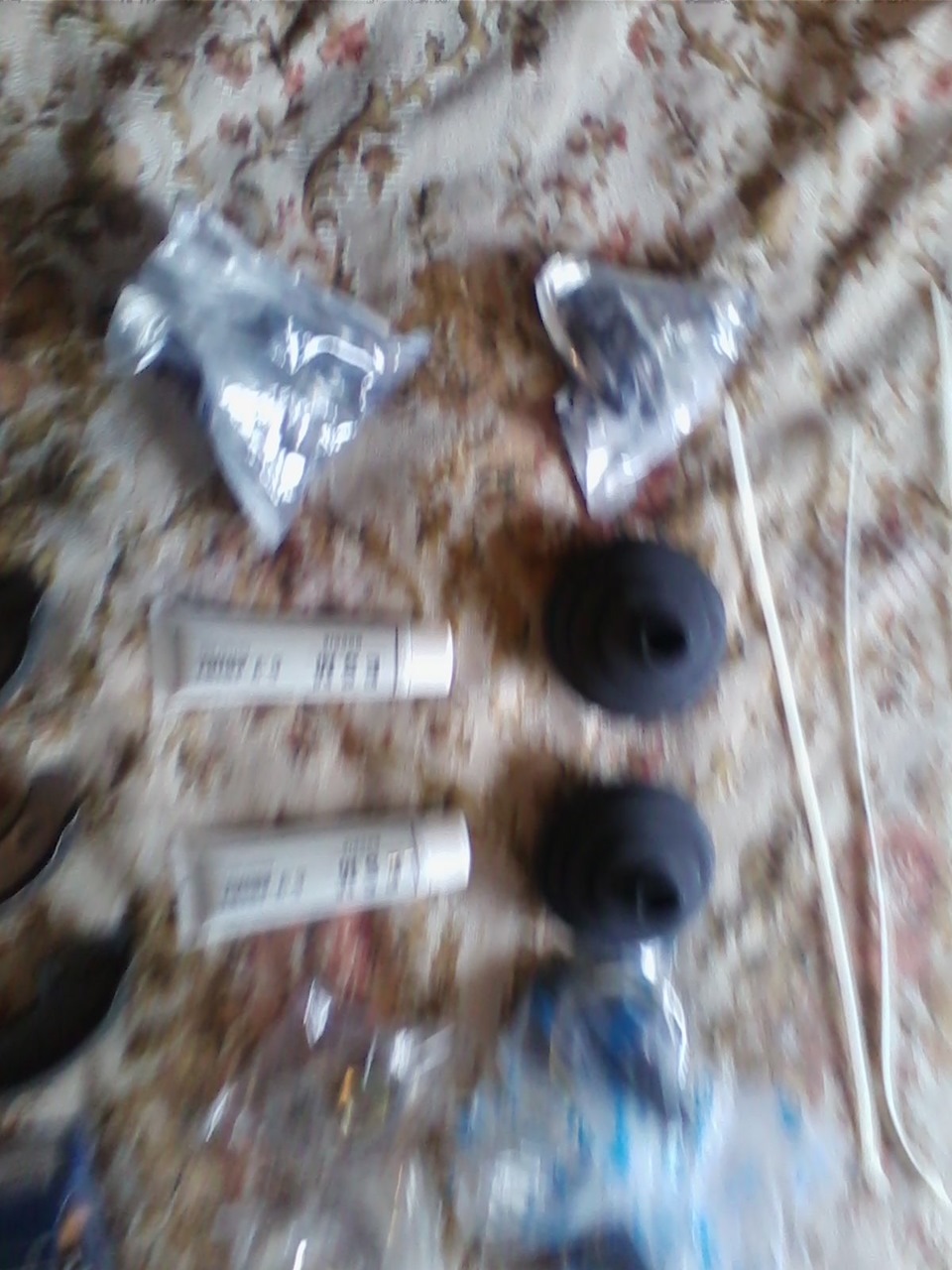 Поменял "Гранаты 2 шт, шаровые опоры 2 шт, передние тормозные колодки ...