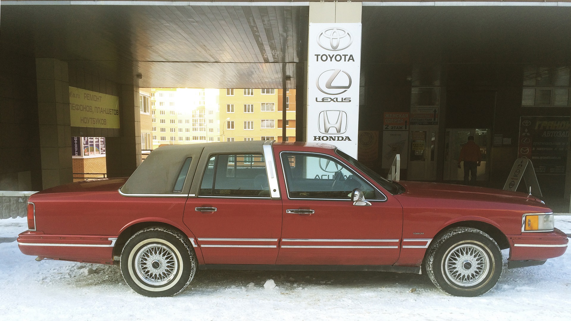 Lincoln Town Car II 4.6 бензиновый 1993 | Landau top на DRIVE2