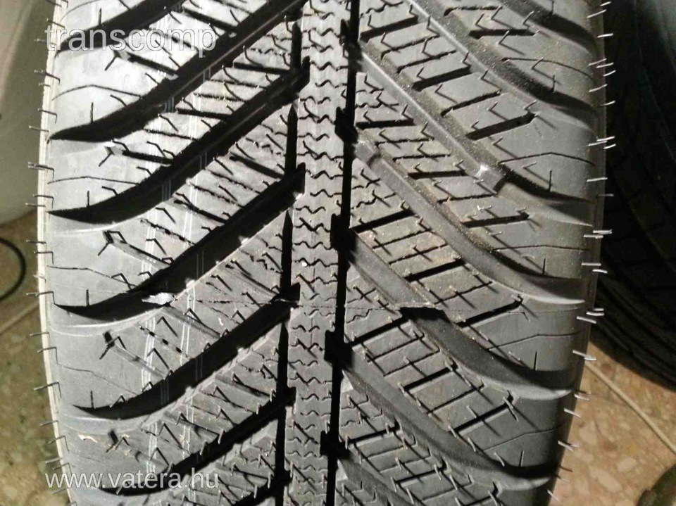 Vector 4 seasons — Chevrolet Rezzo. Запчасти на фото: Goodyear Vector 4 Seasons