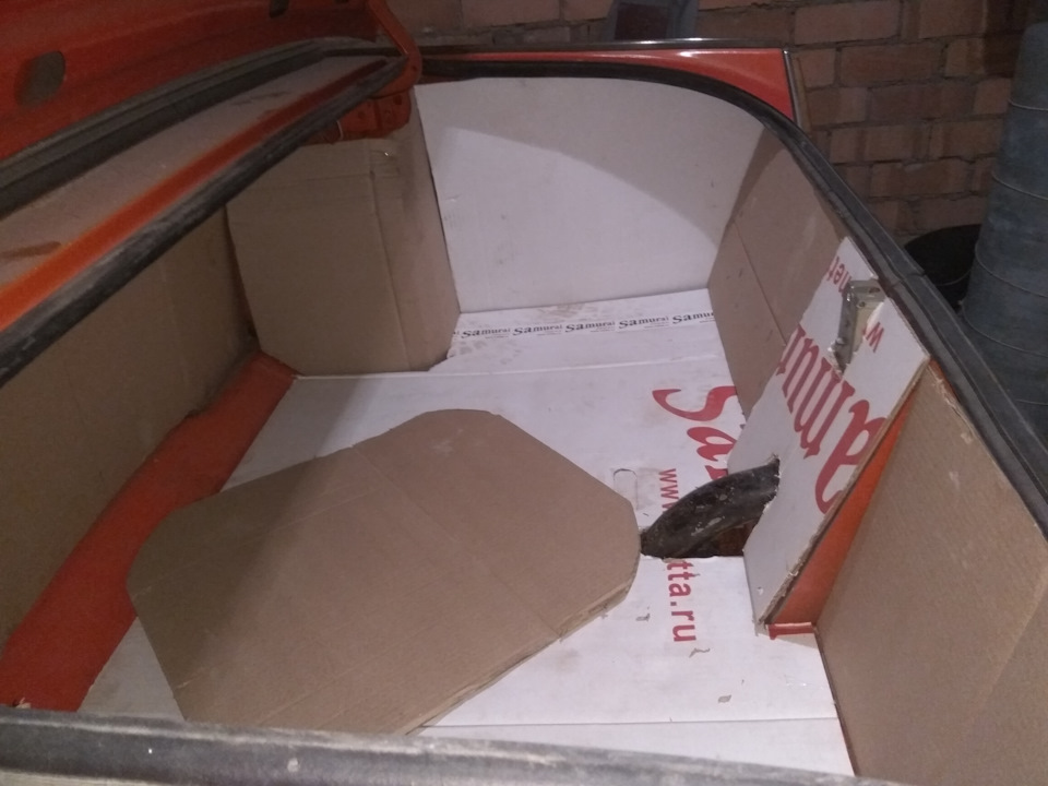 Чем обшить багажник — Москвич 412, 1,5 л, 1994 года | своими руками ...