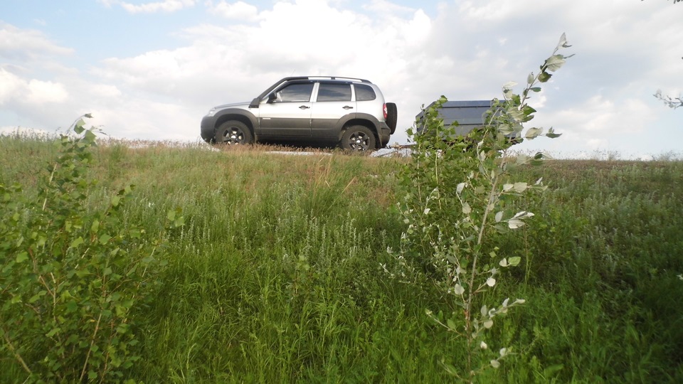 Континенталь кросс контакт 215 65 16 — Chevrolet Niva (1G), 1,7 л, 2014 ...
