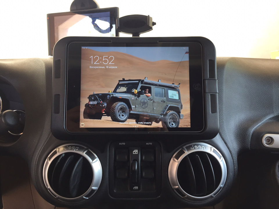 Carrich ipad dash mount — Jeep Wrangler,  л., 2015 года на DRIVE2