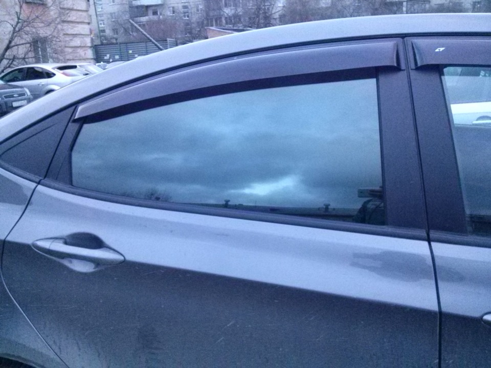 тонировка и дефлекторы — Hyundai Solaris (1G), 1,6 л, 2015 года ...