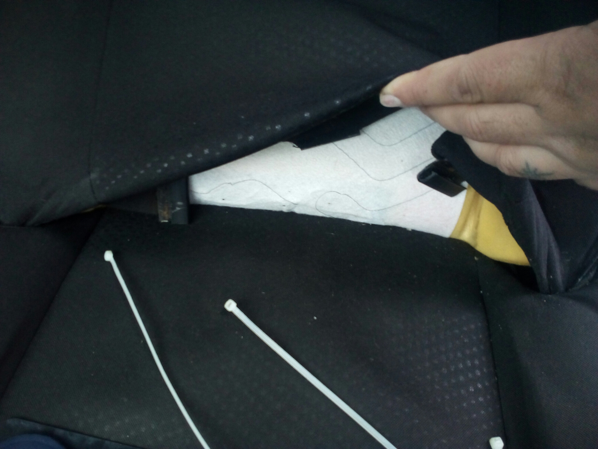 Поясничный подпор часть2 — Nissan Almera V (G11/15), 1,6 л, 2013 года ...