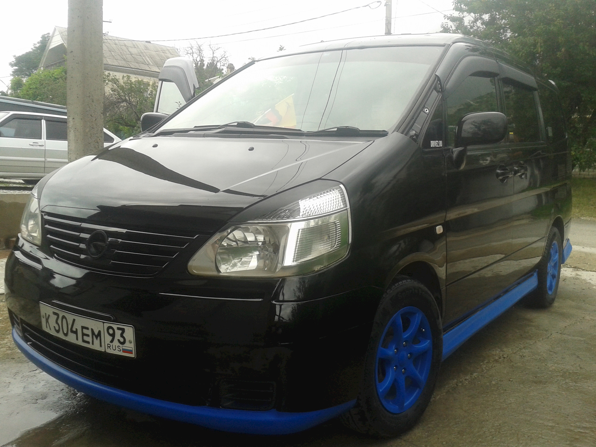 Nissan Serena c24 черная