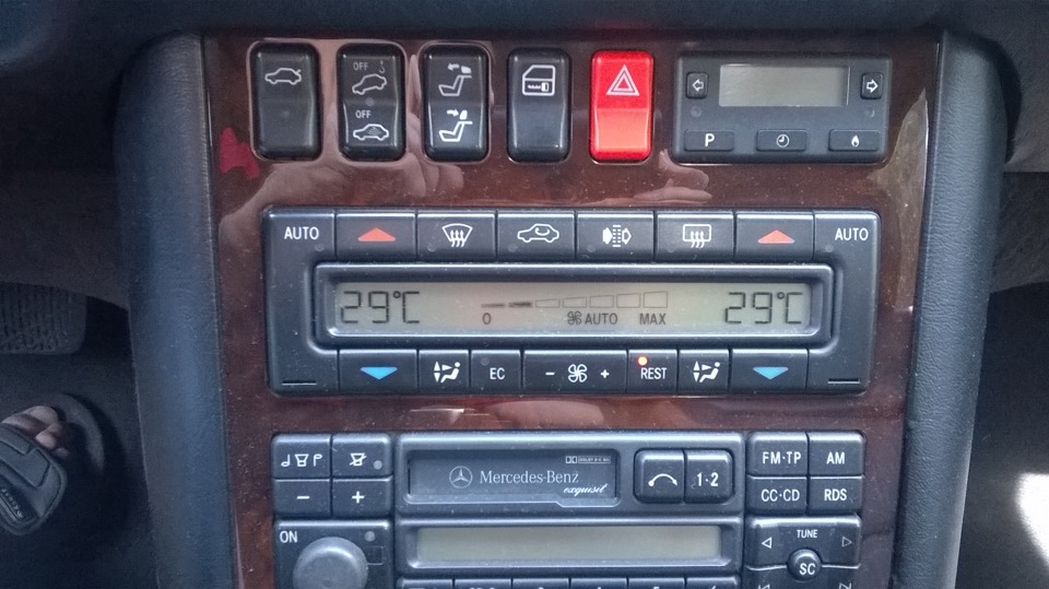 Нужен совет. Печка не дует в ноги и из центрального сопла w140 ...