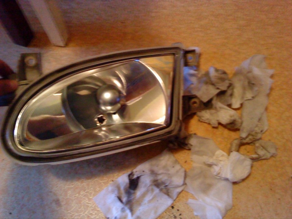 Решил почистить фары. — DRIVE2