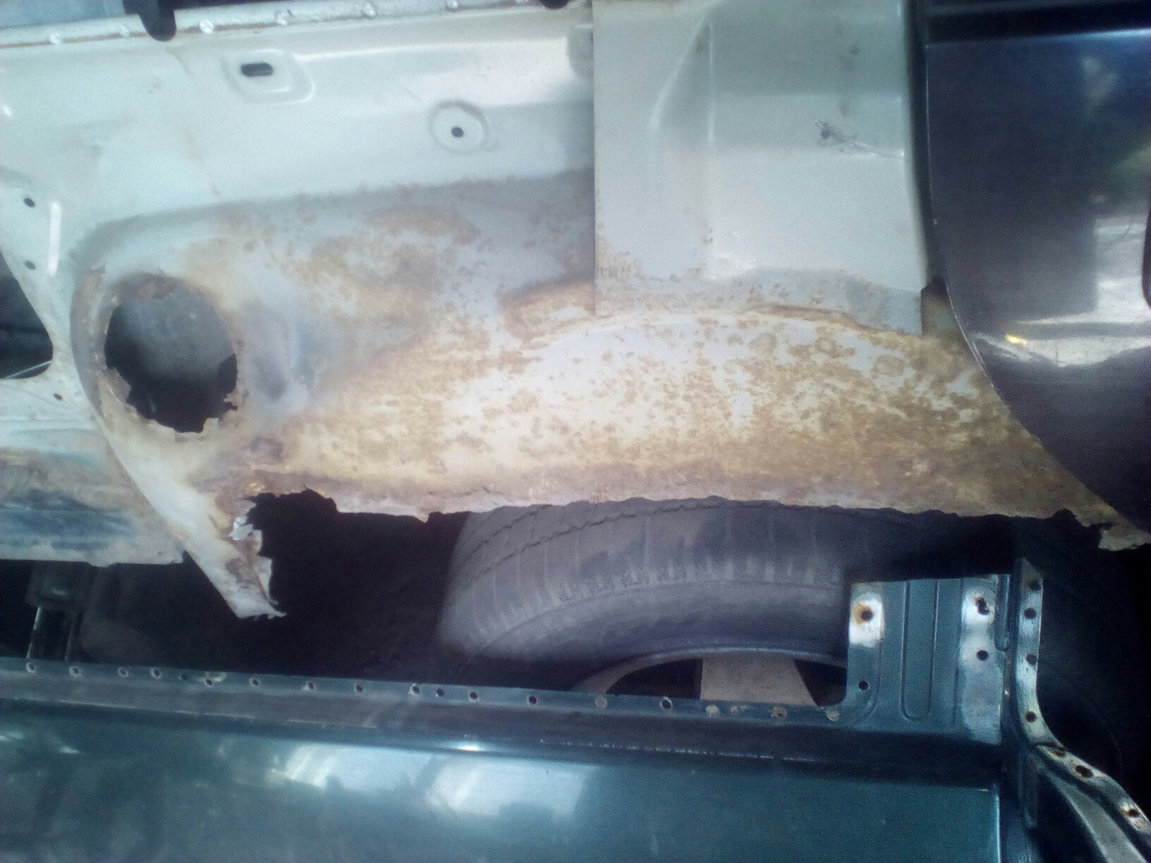 Заброшенные автомобили. Гнилой опель. Заброшенные автомобили. Опель кадет разбор. Гнилой опель вектра б.