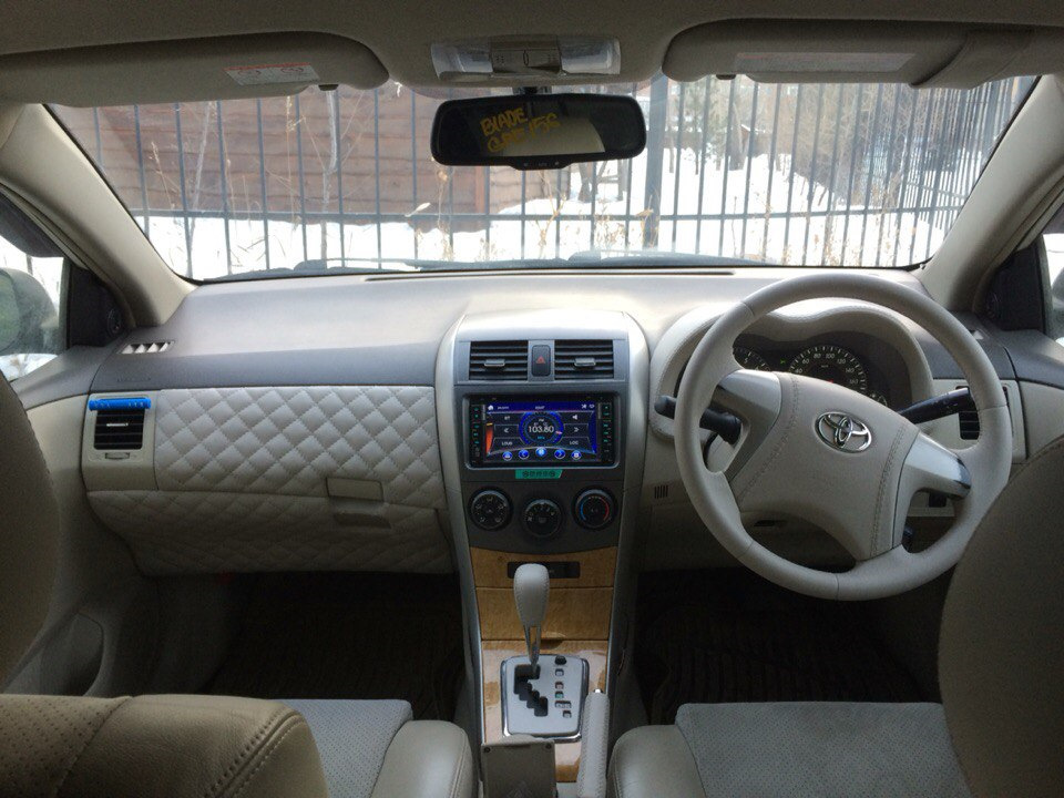 Установка салонного зеркала с автозатемнением — Toyota Corolla Axio ...