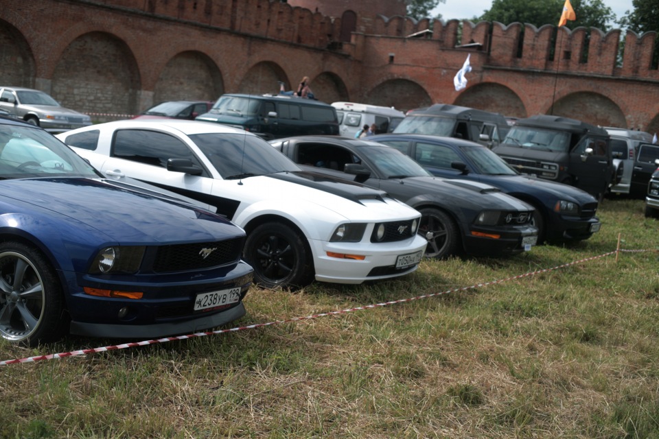 Автострада 2012. Тула. Часть 2. Ретро. — Daewoo Nexia (N150), 1,6 л ...