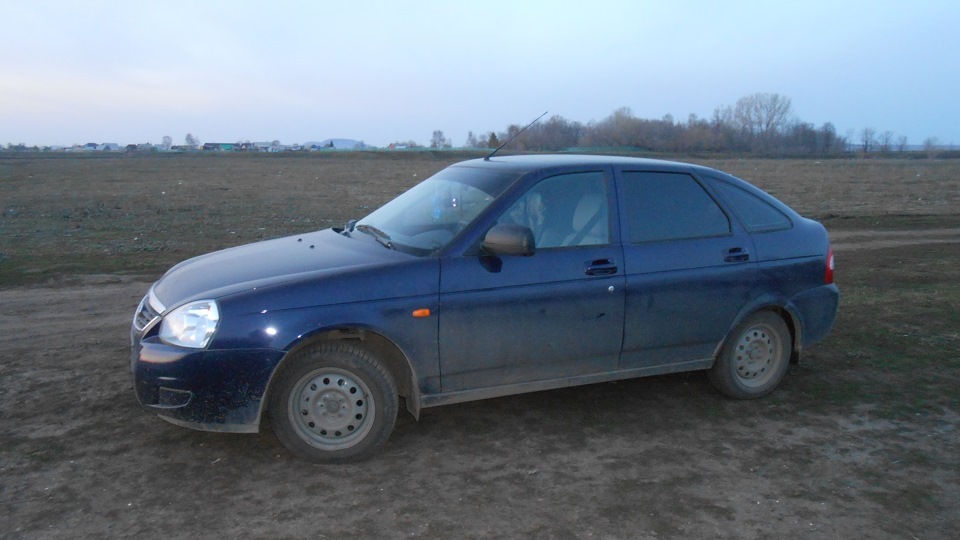 217230 Lada Priora синий