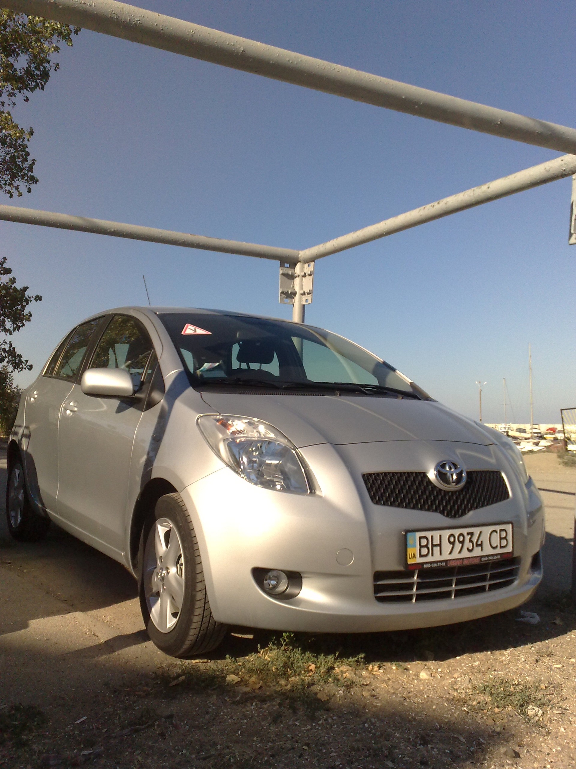    Toyota Yaris 13 2009 